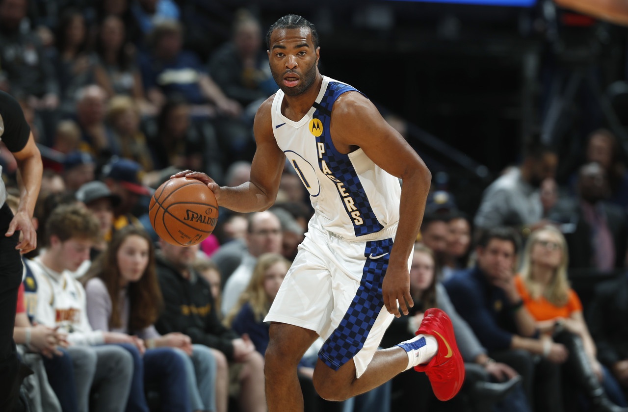 防守顾此失 防守顾此失