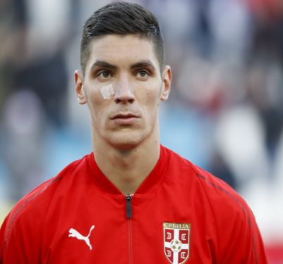 队友并肩作 队友并肩作